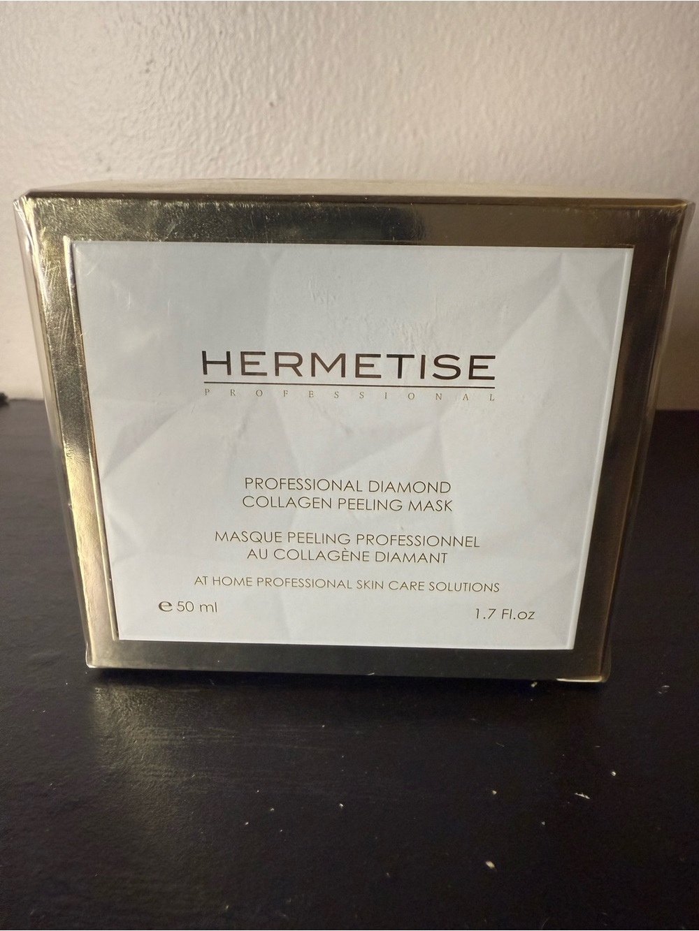 Hermetise Professional Diamond Collagen Peeling Mask – Gold & White
